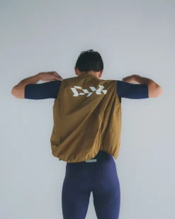 Men's Core Light Vest Brown